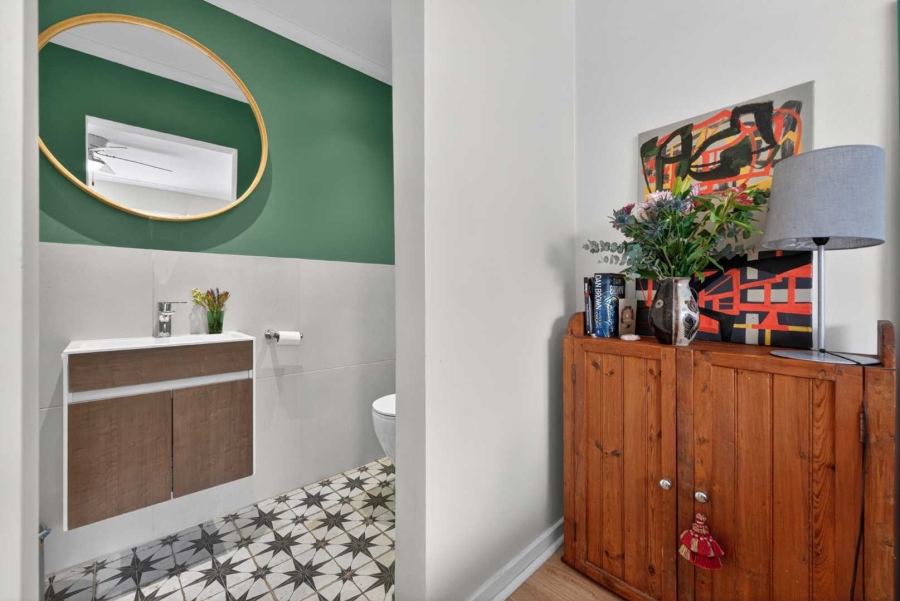 3 Bedroom Property for Sale in Vredehoek Western Cape